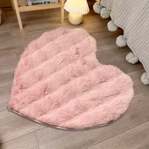 Modern Heart Pattern Plush Rug, Soft Bubble Fleece Material Furry Soft Rugs, Skin-Friendly Touch, Perfect for Bedroom or Living Room, Home Rest Area Decor, Fluffy Modern Rug, Furry Floor Rugs, Fuzzy Rug, Decorative Rug