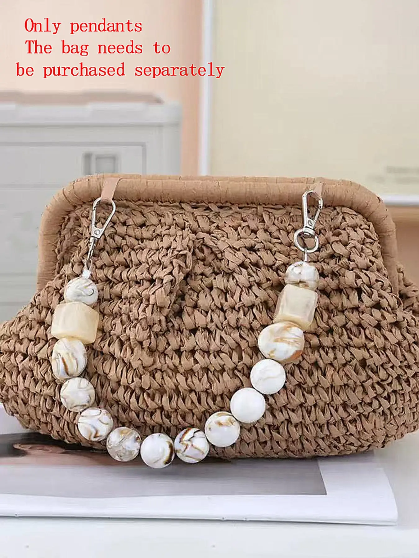 Small niche design, fashionable and exquisite bead chain, irregular shaped bead design, milky white blended texture, bag decoration accessories, suitable for carrying on beach vacations, shopping, and dates
