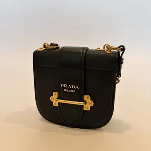 Pre-owned PRADA Calfskin Leather Crossbody Bags Cahier Mini Crossbody Bag Black Leather Gold Hardware