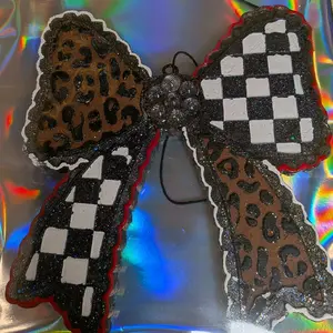 Cheetah and Race Bow - Leopard Print and Checkered Design with Glitter Details