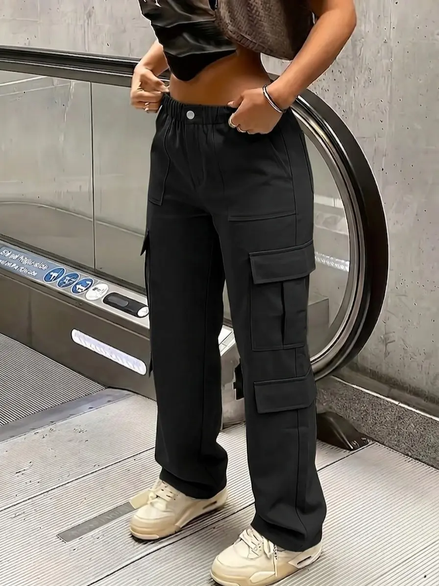 Women’s cargo casual pants with a straight cut, elastic waistband, and multiple pockets—ideal for outdoor sports, cycling, and hiking. Great for back-to-school shopping.