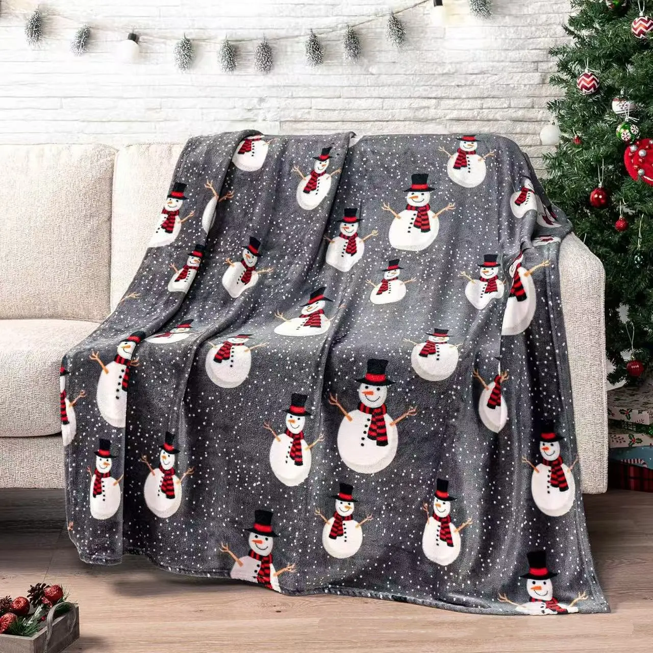 Christmas Snowman Throw Blanket | Grey Christmas Fleece Blanket | Soft, Plush, Warm Winter Cabin Throw, (Grey Snowman) Blanket Gifts, Cozy Blanket Throw