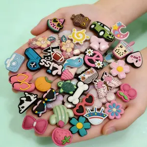 32/50/100 Pcs Random Shoe Charms Variety Set, Colorful DIY Decorative Accessories, Perfect Party Presents for Kids and Adults