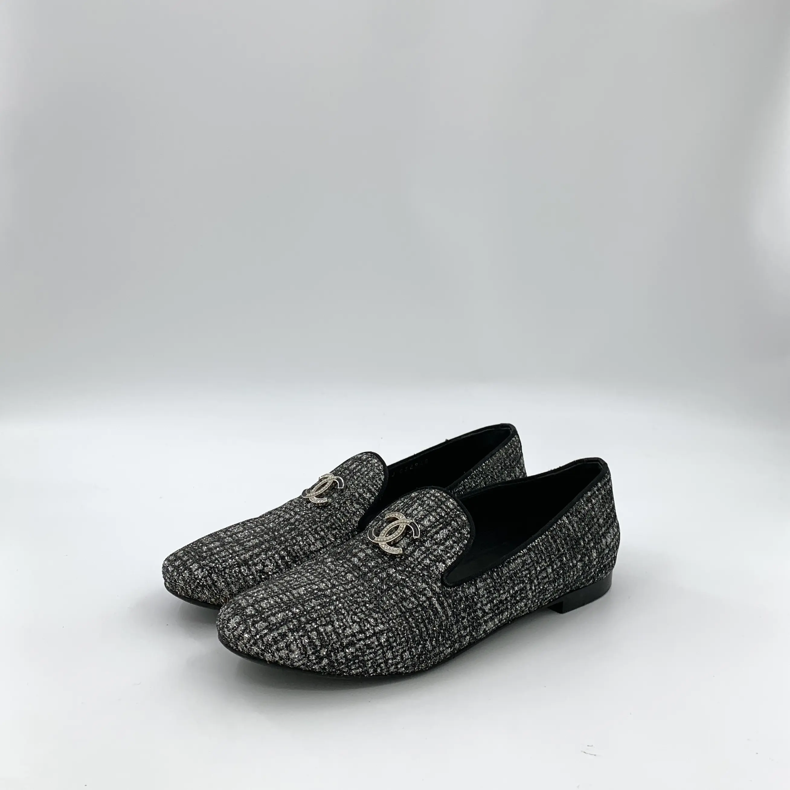 RDLTS— Chanel Black Logo Tweed Flats Size US 7.5