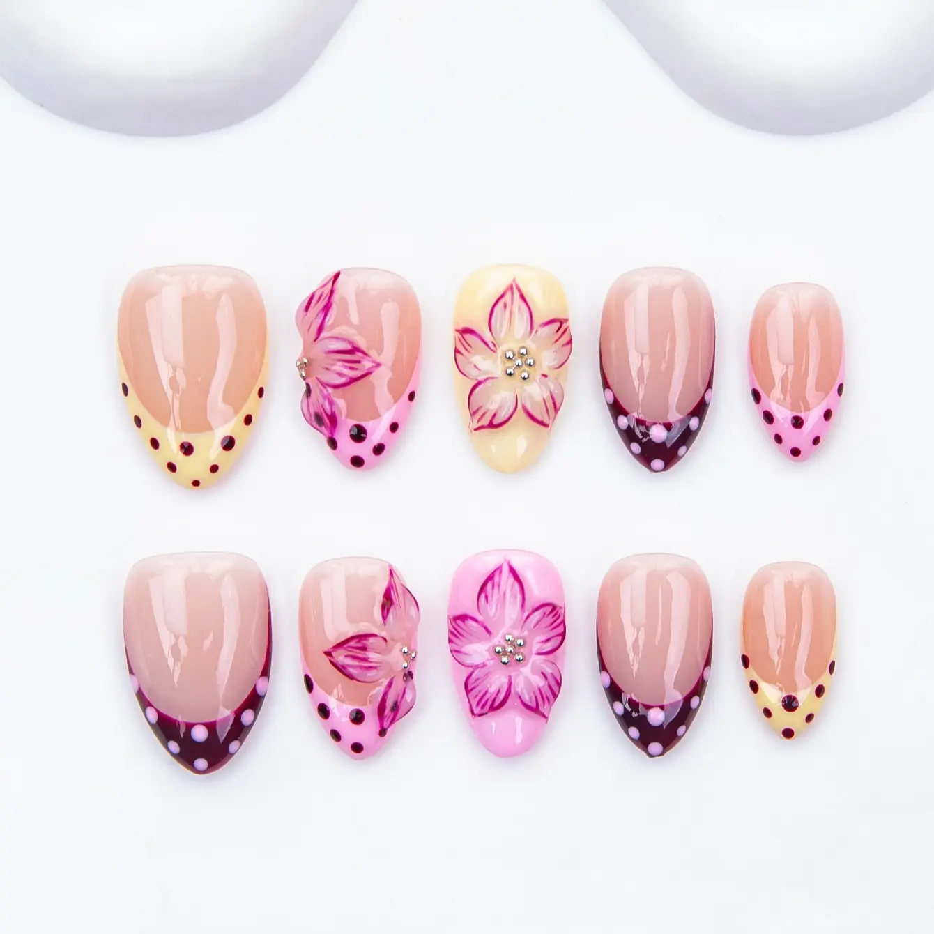 Nailssbysheccid, 10pcs press-on nails, Decorative nails, Handmade nail art, French tip nails, short almond shape, simple style, Glitter rhinestone, suitable for family dinners, weddings, comes with jelly glue, crystal sticks
