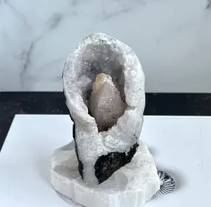 Druzy Calcite inside Chalcedony