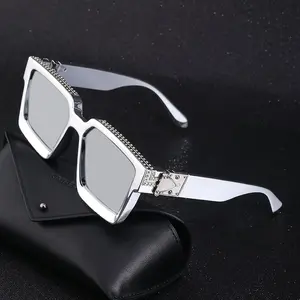Stylish sunglasses, fashionablesunglasses suitable for both men andwomen, cool sunglasses for outdoorsports with sun protection, trendyglasses, Square Mirrored Shades. Perfect for travel, dates andvarious outdoor activities