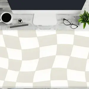 Wavy Checkerboard Pattern Mouse Pad, Rectangle Gaming Mouse Pad, Non-Slip Rubber Base Stitched Edge Desk Pad Cute Desk Accessories for Desk Laptop Desktop Office Desk Accessories
