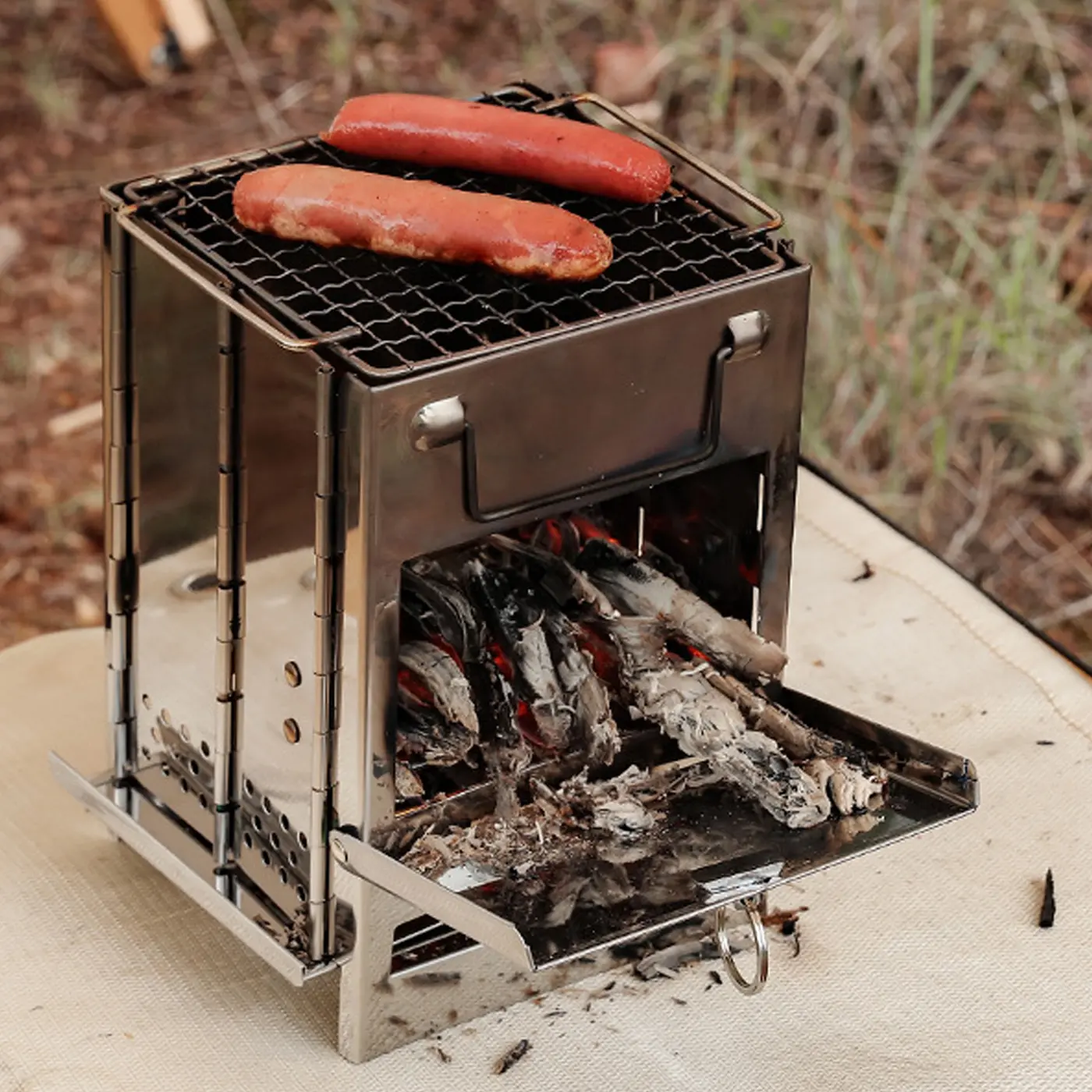 Foldable BBQ Grill, Stainless Steel Fire Pit, Portable Camping Stove with Ash Tray, Grilling Net & Storage Bag, Ideal for Picnics, Outdoor Camping Supplies, Camping Kitchenware, Camping Gear
