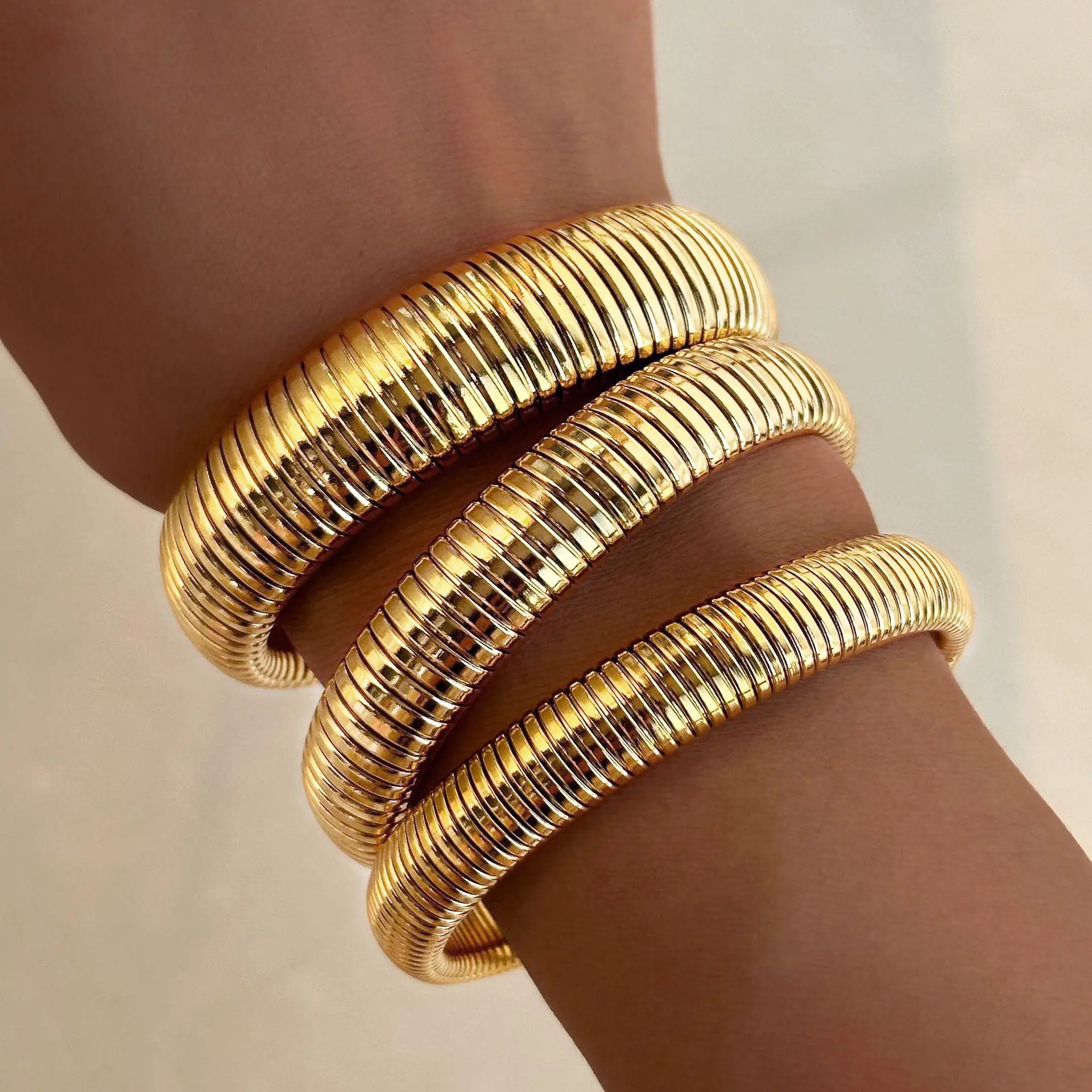 17KM 14K Gold Plated Gold Bracelets for Women, 3PCS Chunky Stackable Bangles, Waterproof Tarnish Free Gold Jewelry, Permanent Bracelet Set, Summer Accessories Gifts for Her