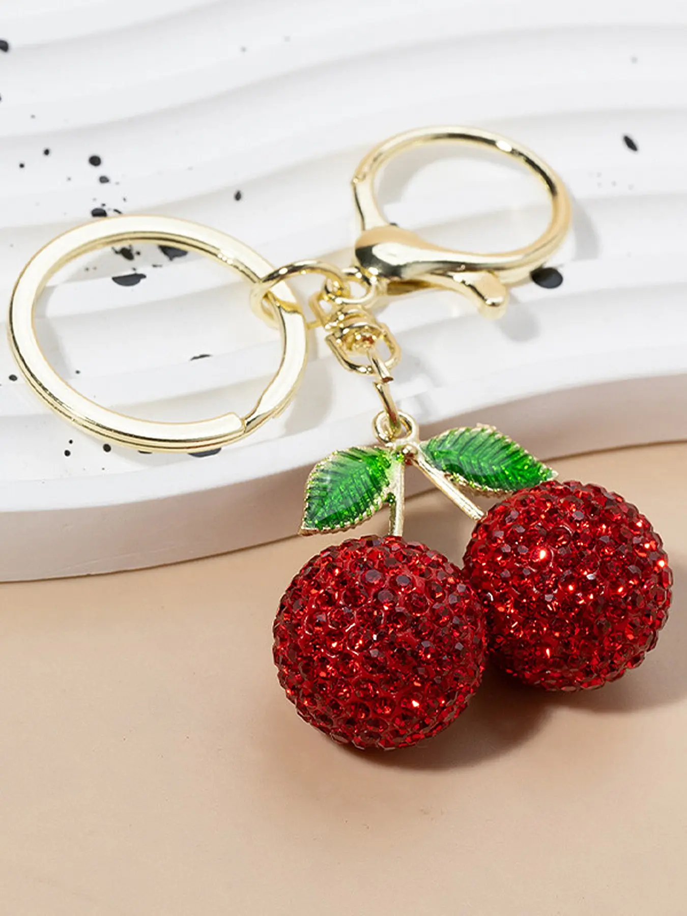 Small and unique sweet style sparkling cherry shaped accessories, retro light luxury exquisite fashion hanging accessories, convenient and easy to carry, can be used as bag hanging accessories, keychains, etc,