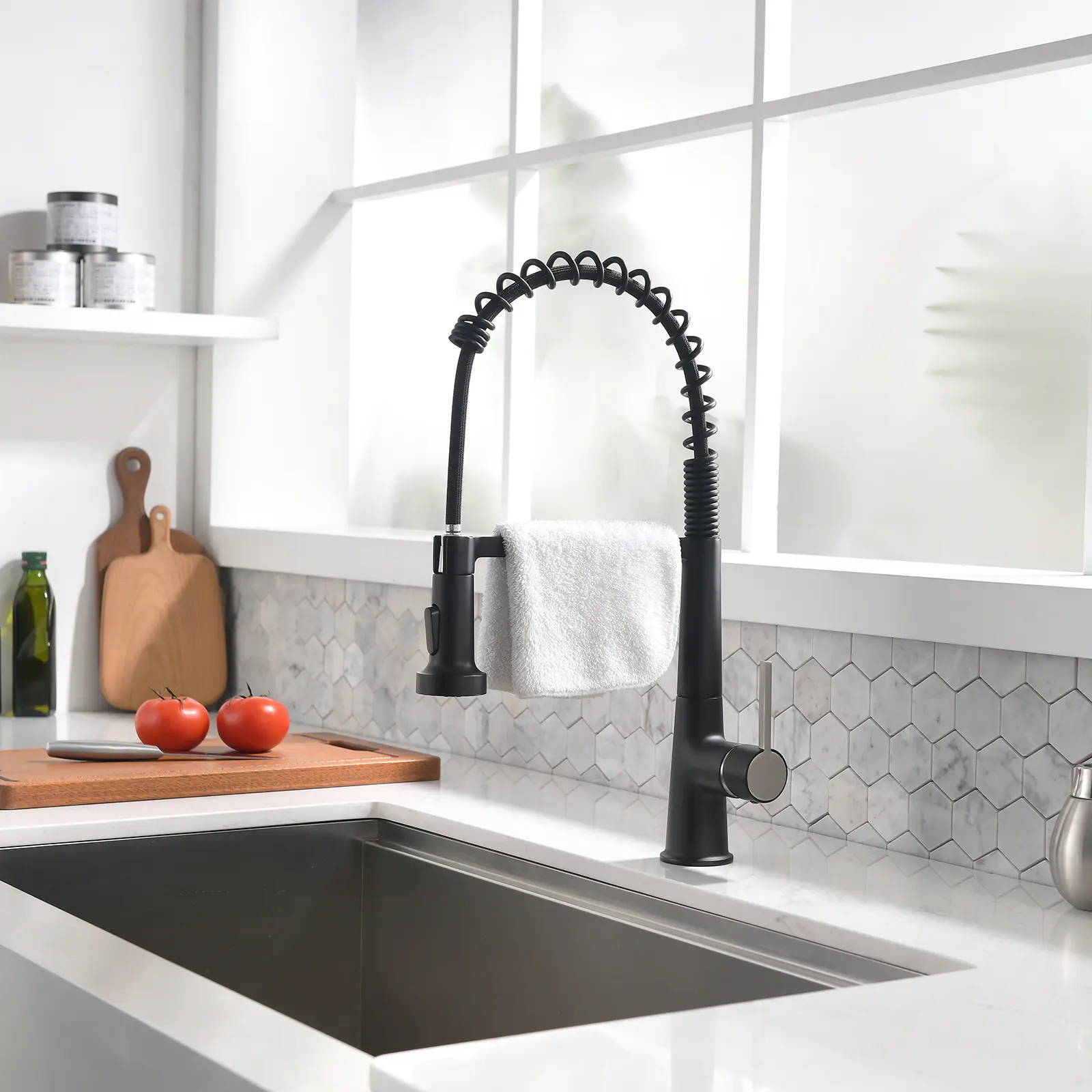 Black Modern Extendable Pull-Out Pull-Down Kitchen Faucet - 22in Reach, Rust-Proof Commercial Spring Plumbing Fixture, Easy to Maintain, Self-Installation Ready with Instruction Manual for Daily Use