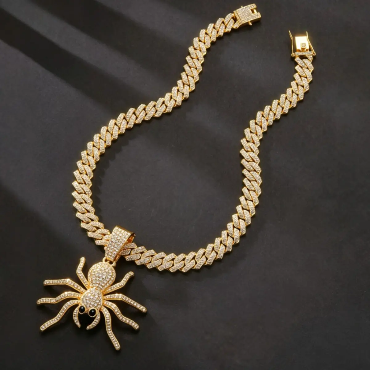Spider Pendant Necklace Iced Out Cuban Chain Hip Hop Bling Jewelry for Men Chunky Cubic Zirconi