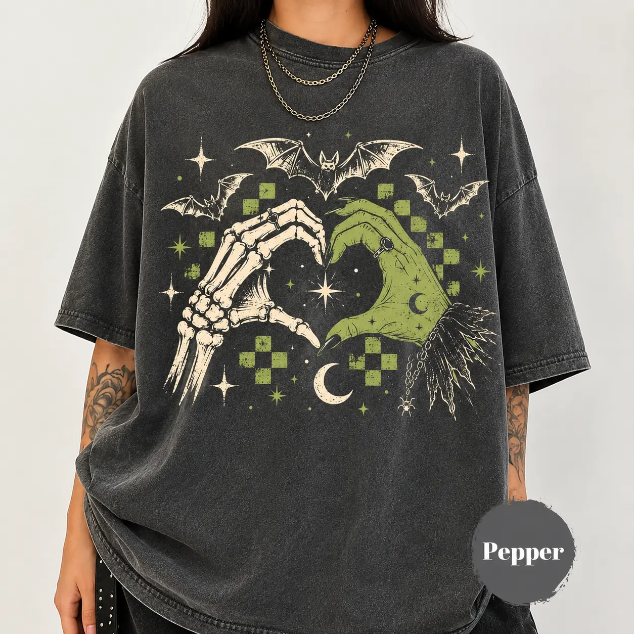Skeleton Hands Shirt, Comfort Colors Stay Creepy Graphic Tee, Vintage Gothic Halloween T-Shirt, Spooky Season Fall Apparel, Dark Aesthetic Gift