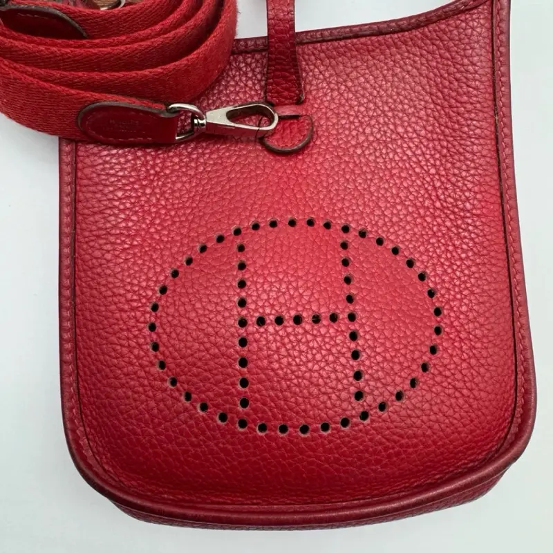 Pre-owned HERMÈS leather crossbody HERMES Evelyne TPM