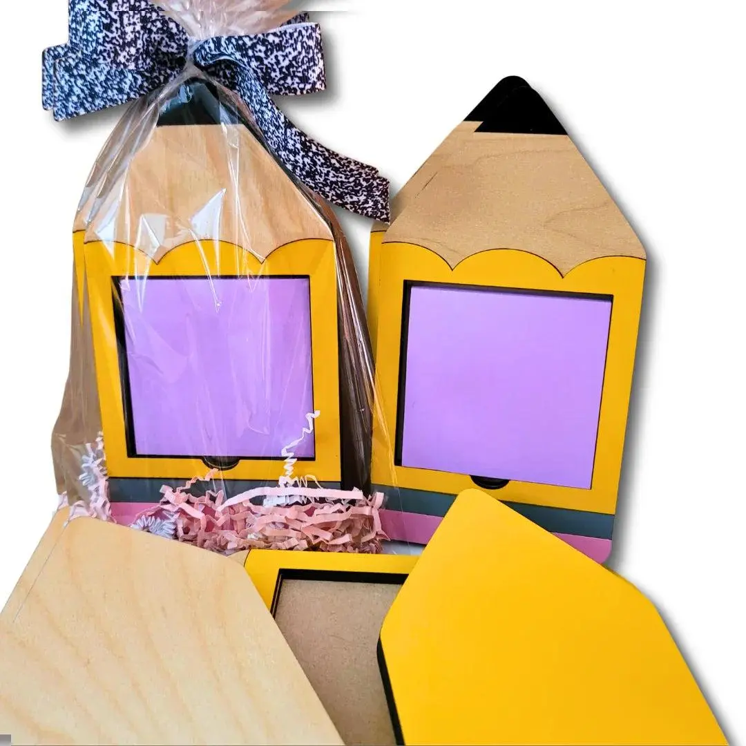 Personalized Pencil Post-It Note Holder – Laser Cut Wooden Teacher Desk Organizer desk accessories women – Perfect for Teaching & Personalized Teacher Gift Occasions, Desk Organizer Tidy, Pencil Shaped Holder,  Office Desk Accessories Fun Desk Supplies De