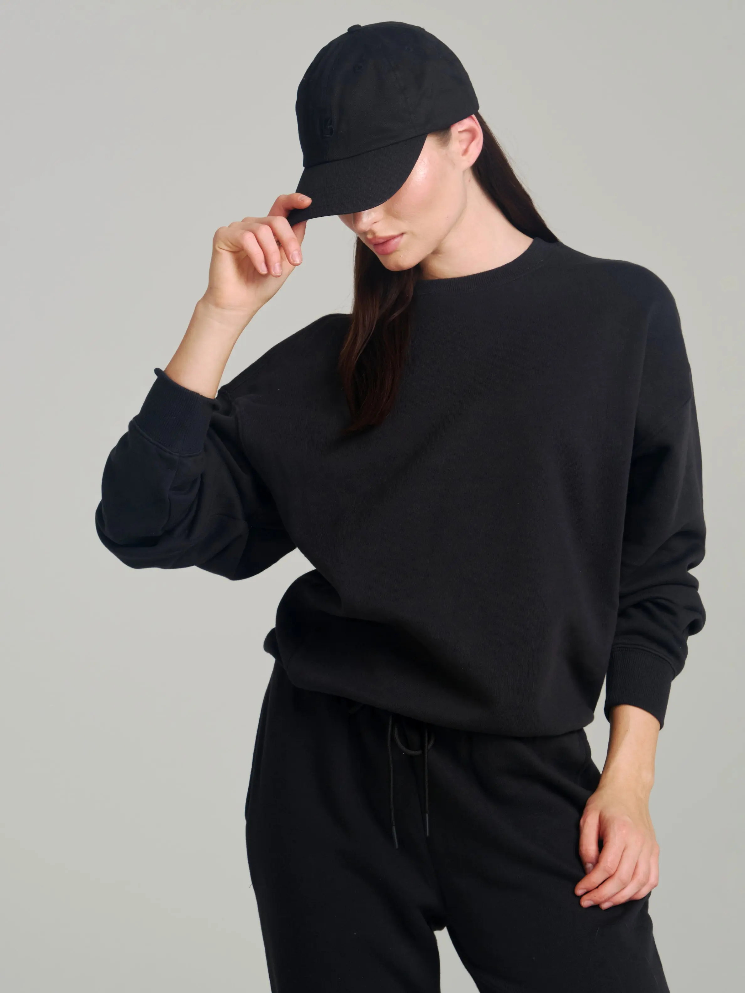 Threads Crew Pullover - Onyx Black