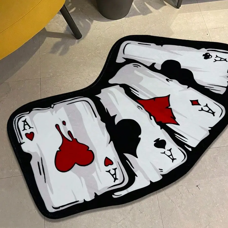 Creative Artistic Bedroom Carpet, Indoor Rug, Poker Heart Pattern, Pet-Friendly Non-Slip, Soft Plush Foot Pad, Ideal for Living Room, Nursery, Game Room, Decorative Rug