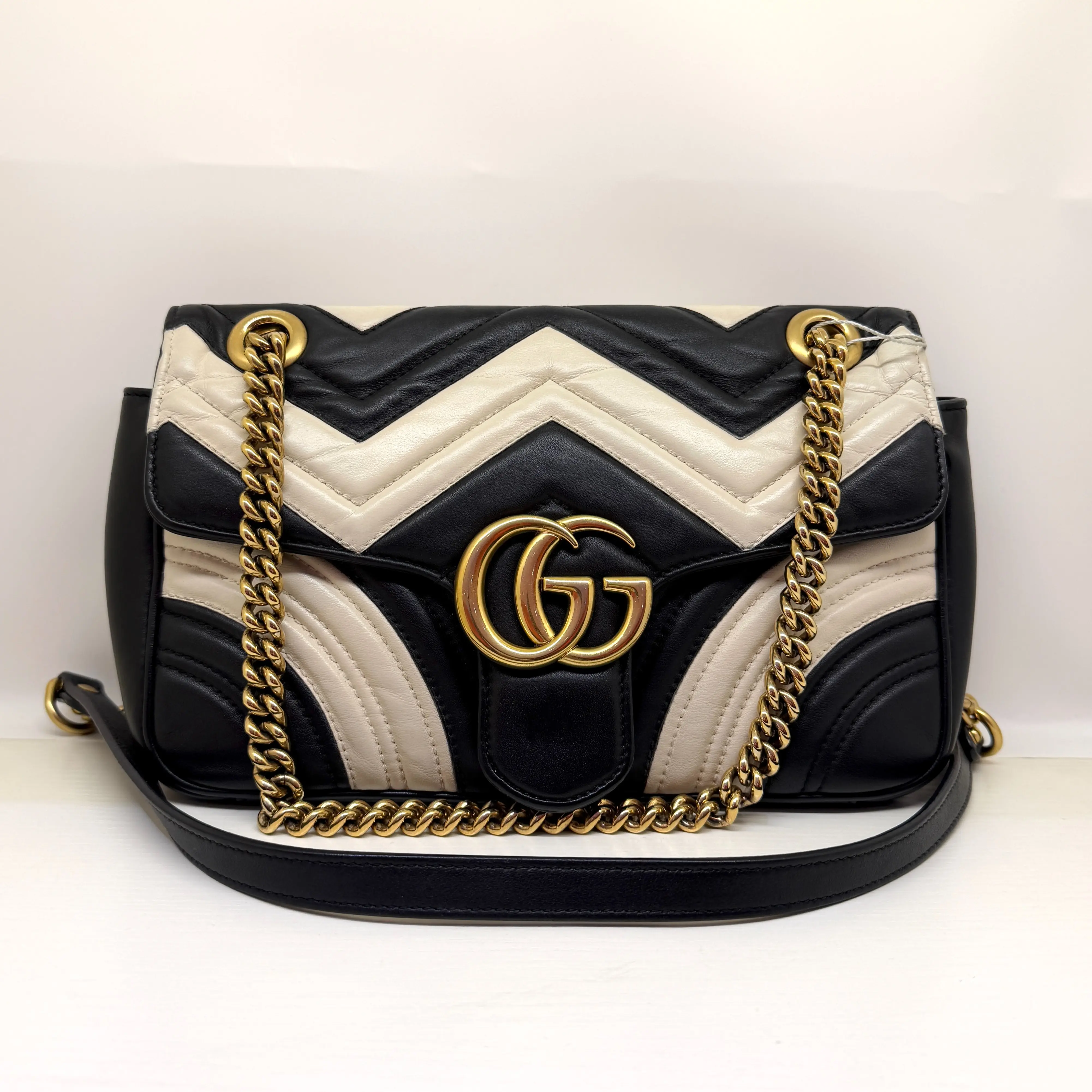 Pre-owned GUCCI GG Marmont Black and White Calfskin Medium Size Shoulder Bag with Gold Chain Strap