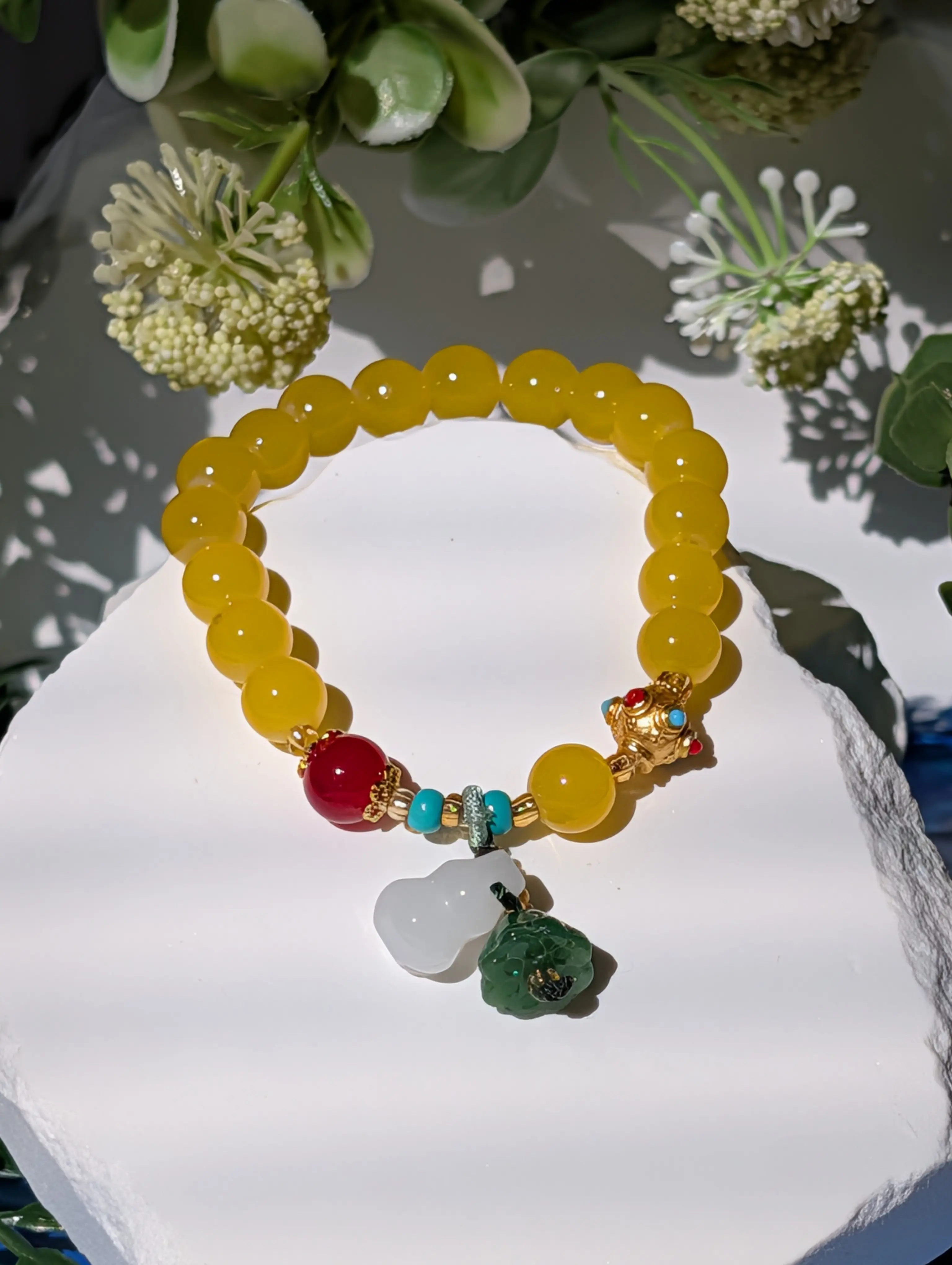Exquisite Charm Bracelet with Artisanal Sweet Pea & Honey Bee Motifs, Eco-Friendly Nature-Inspired Jewelry for Daily Wear, Exquisite Bracelet, Flower Design Bracelet