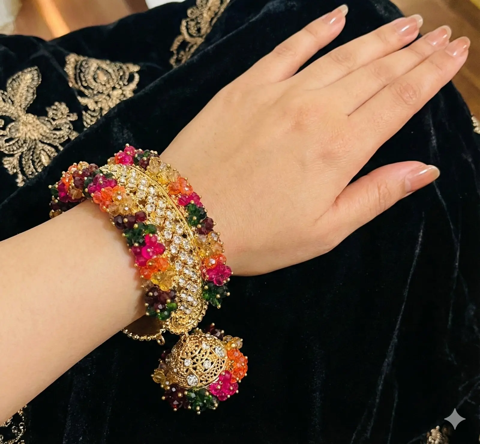SINGLE Gajra Bangle - Handcrafted Openable Adjustable Pearl-Beaded