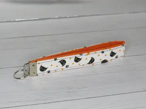 Bad Luck Black Cat w/ Paw Prints & Stars - 7" Halloween-Inspired Patterned Keychain Fob