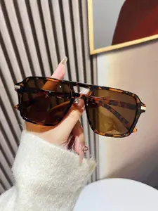 Women's Large Frame Sunglasses, Vintage Classic Decorative Style, Ideal for Beach Vacations, Fashion Accessory for Summer, Square Framed Sunglasses