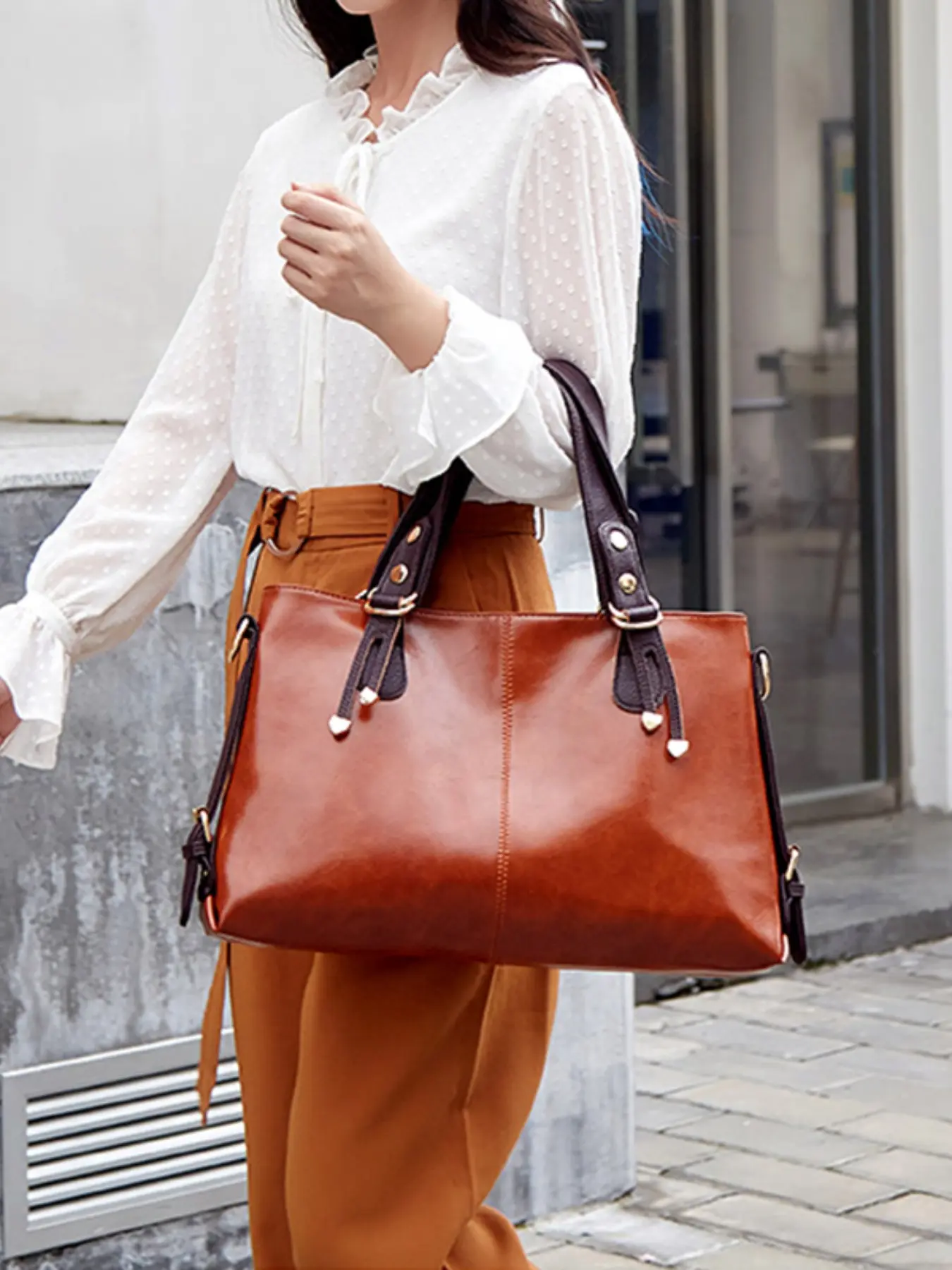 New minimalist and stylish large capacity multifunctional lightweight travel luggage bag that can be carried by hand or slung over, suitable for short distance travel and commuting Traveling Bags