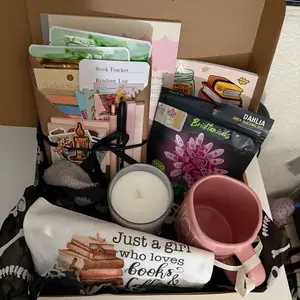 Fall Blind Date W/ a Book