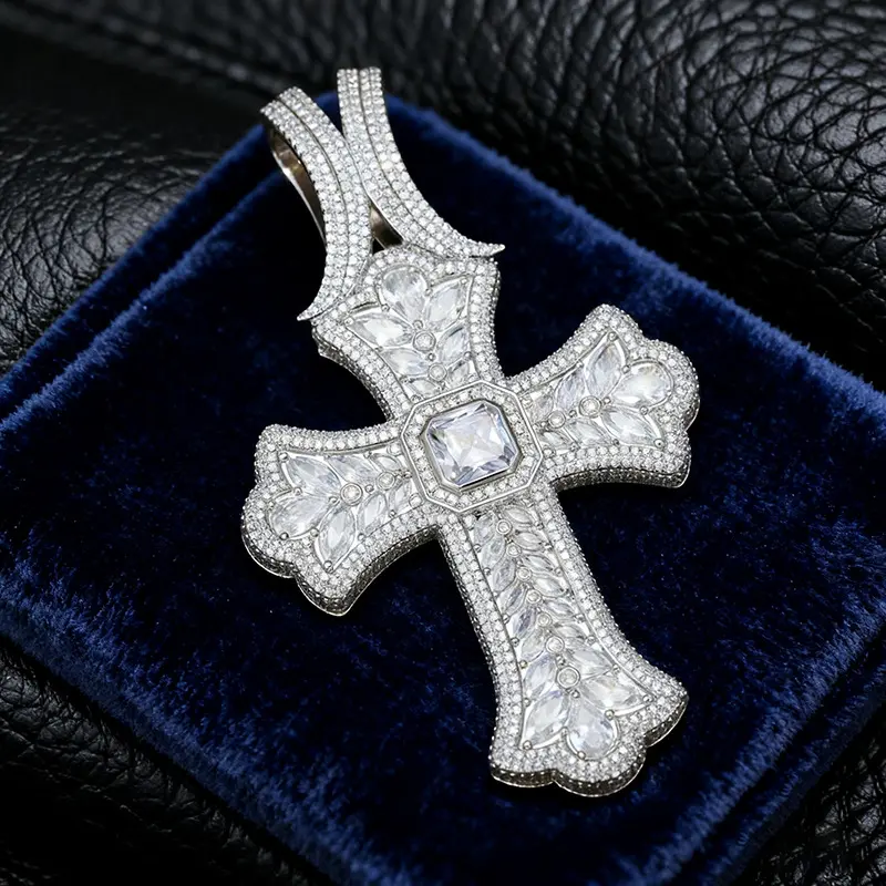 M2-2167 Rhinestone Decorated Cross Exquisite Trendy Jewellery Pendant, Cubic Zirconia Iced Fashionable Accessory with Silver Glow for Hip-Hop Soul Enthusiasts, Exquisite Trendy Pendant, Metal Coating
