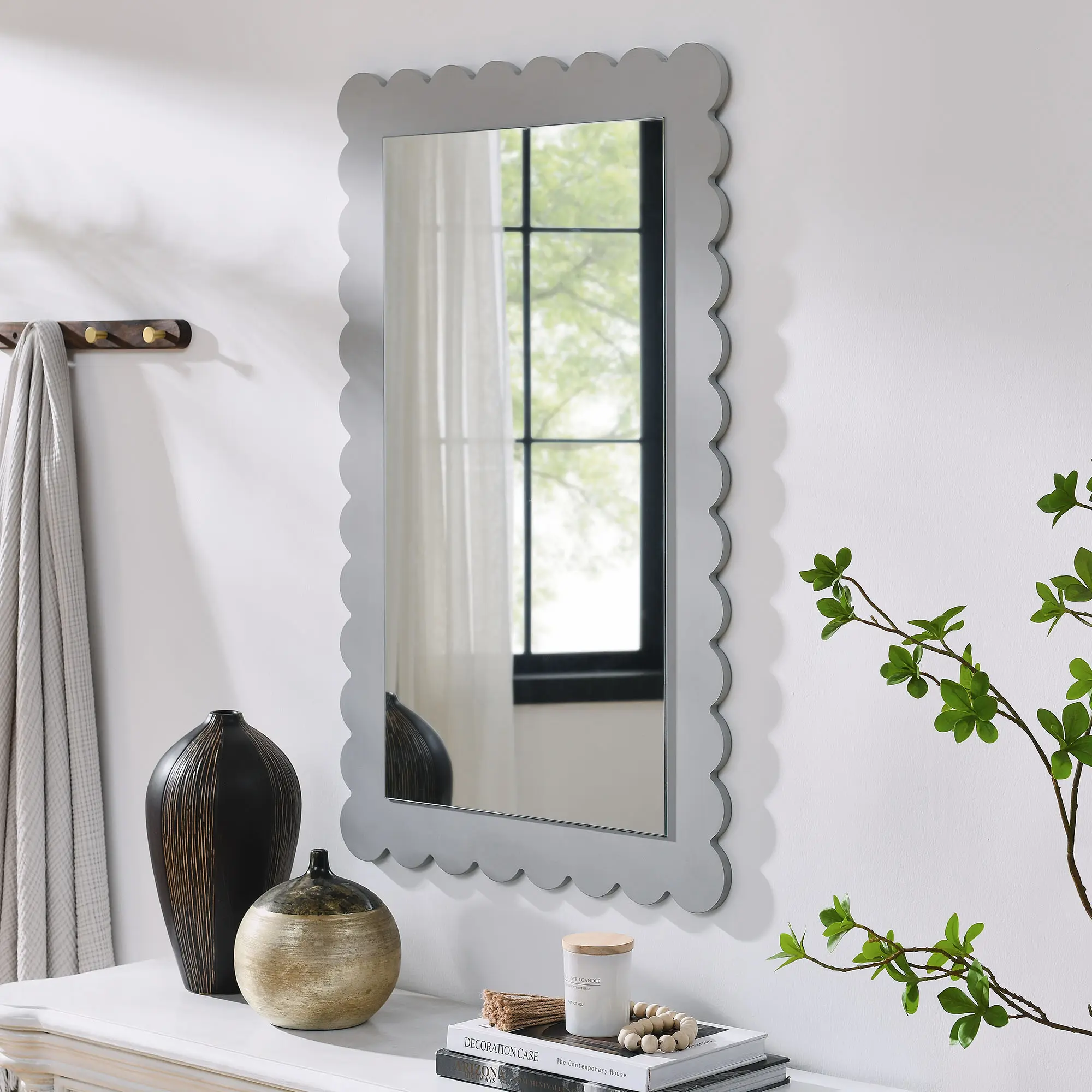 Emmeline Retro Scalloped Edge Border Rectangle Wall Mirror, Light Gray Hanging Mirror for Vanity, Living Room Room Decor