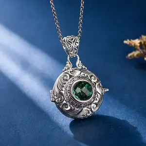 Retro Hand-carved Pattern Hollow Box Pendant Can Hold Fragrant Lanugo Souvenir Necklace Pendant Vintage Jewellery Green Design Handmade