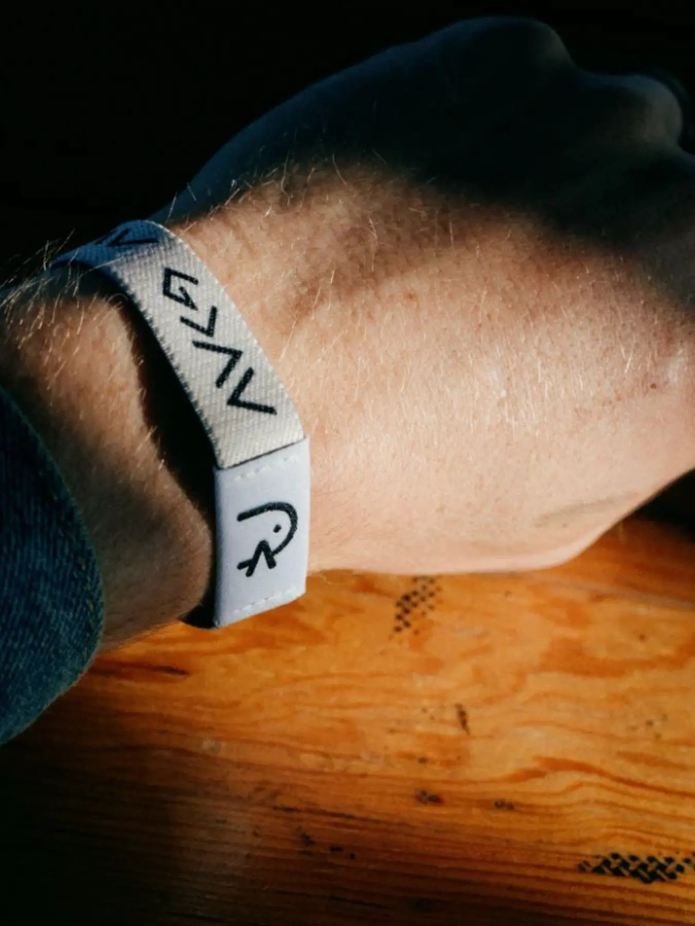 NFC Wristband Compatible with Waterproof Chip, Ultra-Thin Bible Bracelet for Daily Wear, Vacation, Dates, Perfect Surprise Gift, Wrist Accessories
