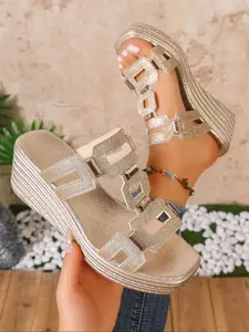 Women's new fashion wedge platform sandals, with a thick sole and two strap design, suitable for daily casual wear and various occasions, the best choice as a gift, suitable for wearing on beach vacations.