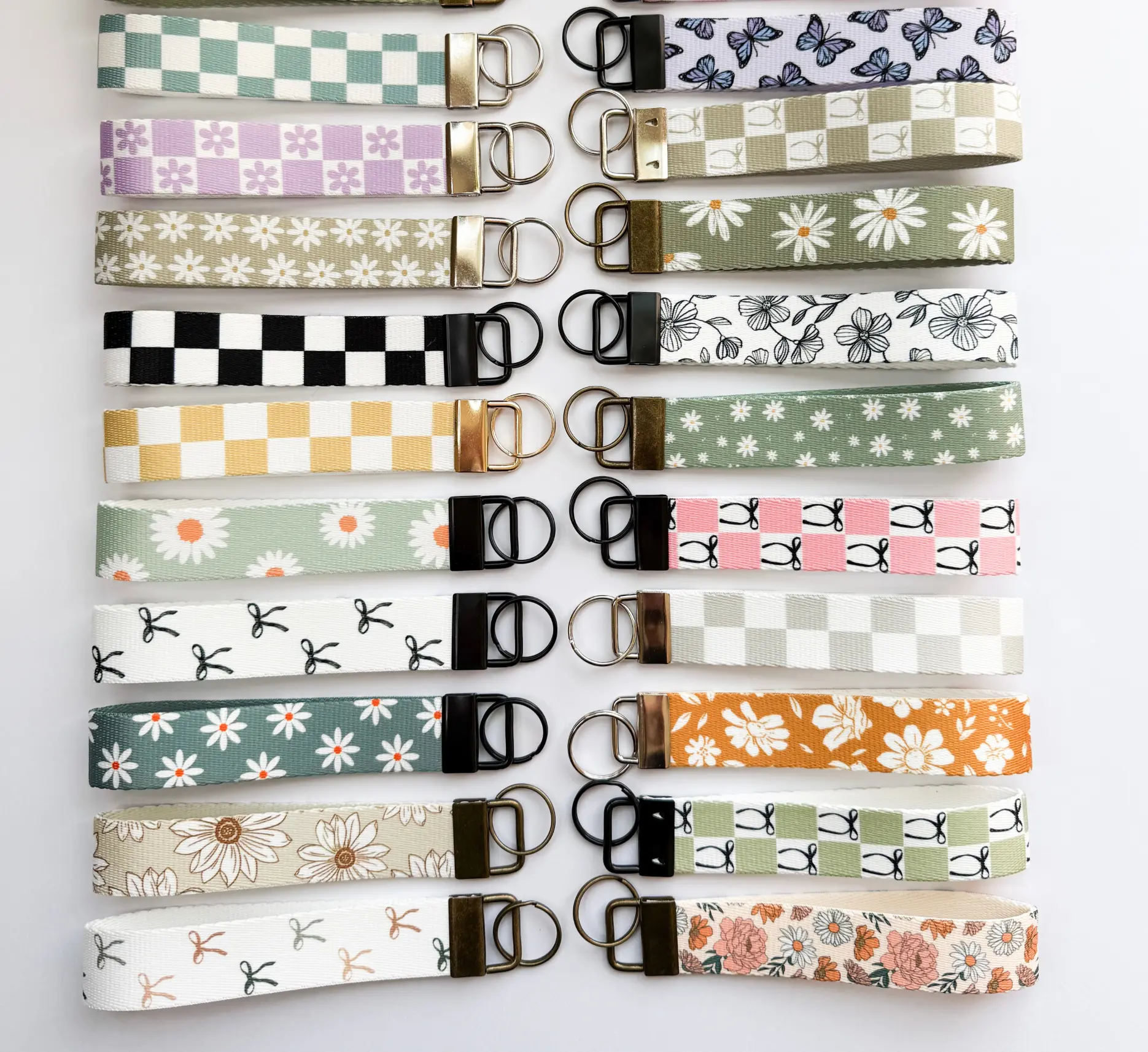 Keychain, wristlet, Lanyard, Custom Lanyard, Key Fob Wristlet, Car Key Holder, Cute Keychain, Bow Boho Smiley Keychain Lanyard, Wristlet