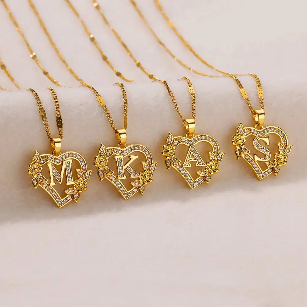Initial Heart Necklace for Women, Elegant Copper Chain with a Diamond-Studded Personalizable 26-Letter Pendant, Casual Fashion Jewelry, Diamond Initials Necklaces