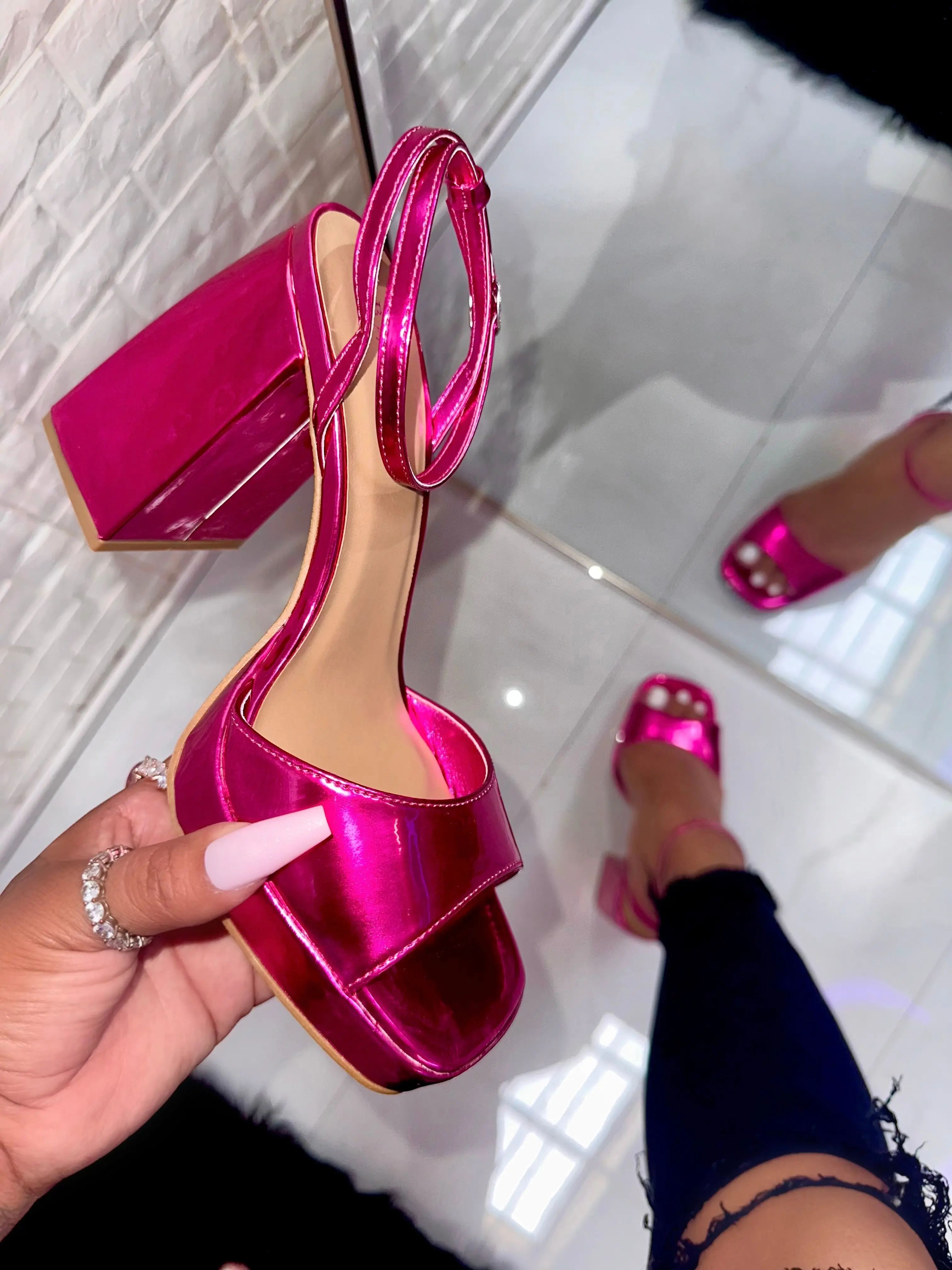 Women's Block Heel Sandals in Metallic Hot Pink, Fashionable 4-Inch Heel with Ankle Strap, Wide-Friendly Footwear, Fashionable Sandals
