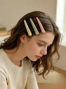 Morandi Color Duckbill Hair Clips Set of 3, Simple Traceless Hair Clips, Makeup Styling Partition Clips, Elegant and Practical Design