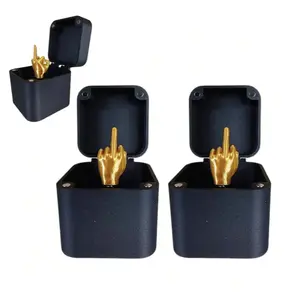 Funny Middle Finger Surprise Gift Box, Prank Gag Gift Box, Office Desk Decoration, Christmas Present, Adult Humor Pop-Up Gift Box, Humorous Gift Idea