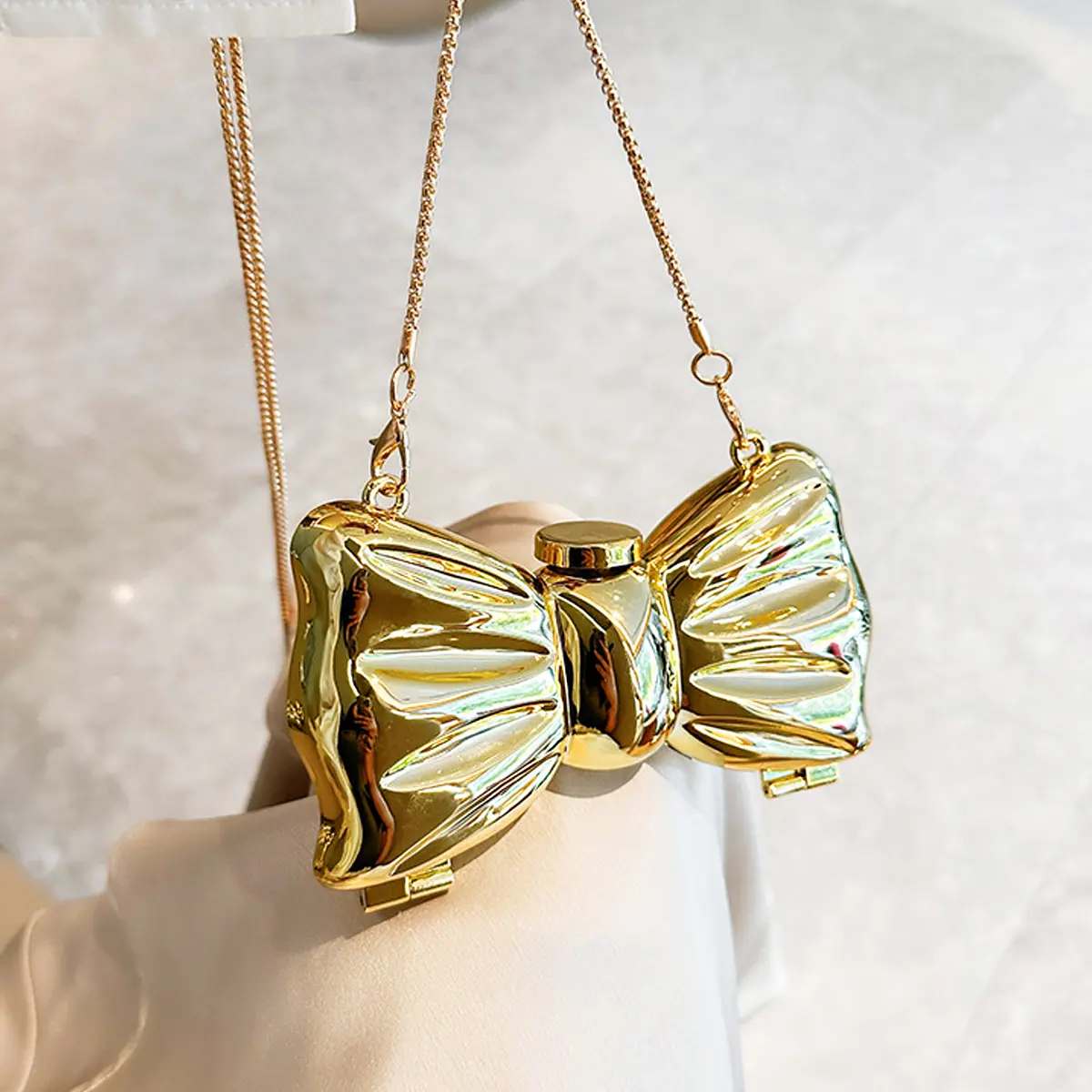 Women's Acrylic Bow-Shaped Clutch, Shiny Dinner Shoulder Bag with Chain Strap & Magnetic Buckle, Fashion Bags for Party & Evening, Elegant Shoulder Purse, Purses, Crossbody, Unique, Bow-Shaped Design