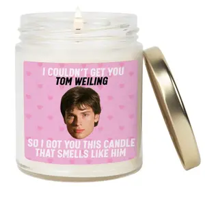 Smells like Tom Welling Candle | Tom Welling Merch Inspired Candle | Pop Culture Gifts | Aesthetic Room Decor Tom Welling Candle
