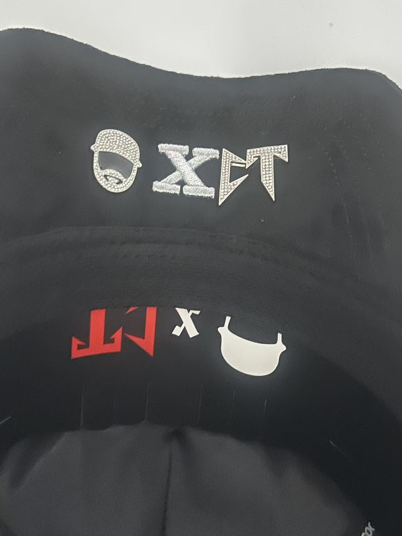 Rhinestone 3 Star Streetwear Snapback Hat - Black Textured Embroidered Hip Hop Baseball Cap, Unisex Adjustable Urban Street Style Headwear