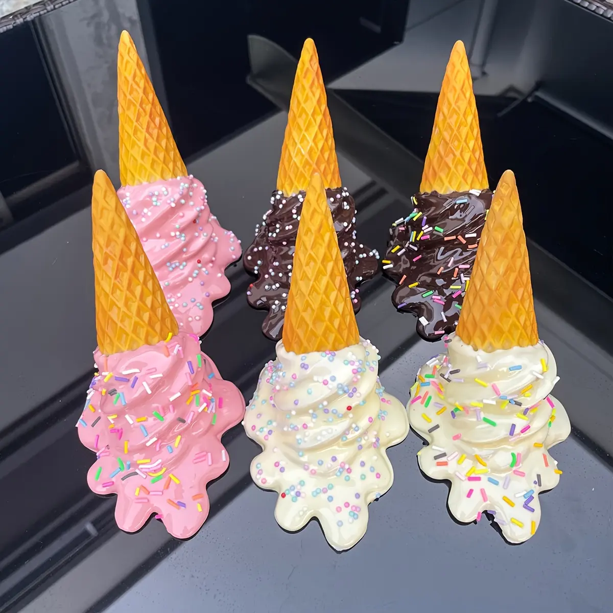 Vanilla Color Needle-Melting Ice Cream Sculpture Statue, Indoor Home Decor for Tabletop Display, Garden Ornament CH12, Ice Cream Figurine