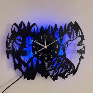 Timberwolf Vinyl Record Wall Clock, Creative Decorative Clock, Silent Operation, Home Decoration, Gift for Animal Lovers, Wall Art Clock