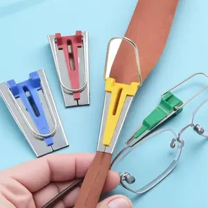 DIY Bias Tape Maker, Fabric Edge Roller Tool, Quick Bias Binding Making, Anti-Slip Effortless Handmade Patchwork Foot Accessory, Adjustable Multi-Size Quilting Aid