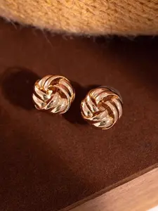 Hollow out and twisted metal Fried Dough Twists earrings are high grade, light and luxurious, small and exquisite ear accessories, suitable for daily wear, holiday dating and other occasions, and also a small surprise gift.