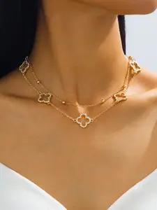 Elegant High-End Hollow Glass Four-Leaf Clover Pendant, Two-Layer Fashion Necklace for Ladies, Layered Necklaces, Perfect for Daily Wear and Casual