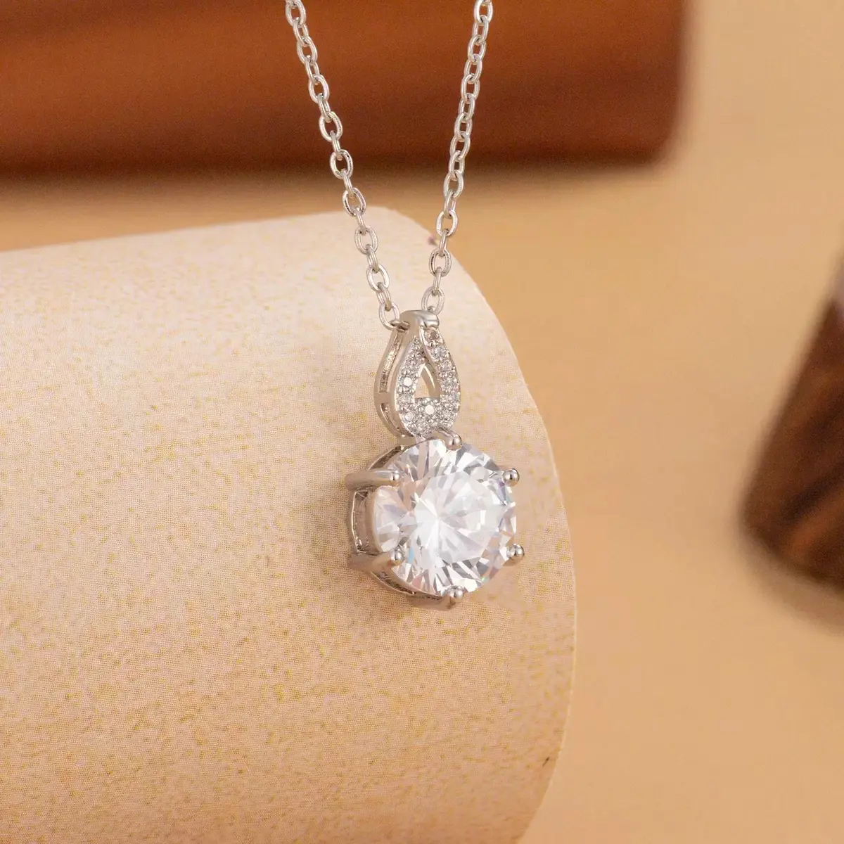 5CT Round Teardrop Pendant Necklace 7 Inch Chain Copper Plated White Gold