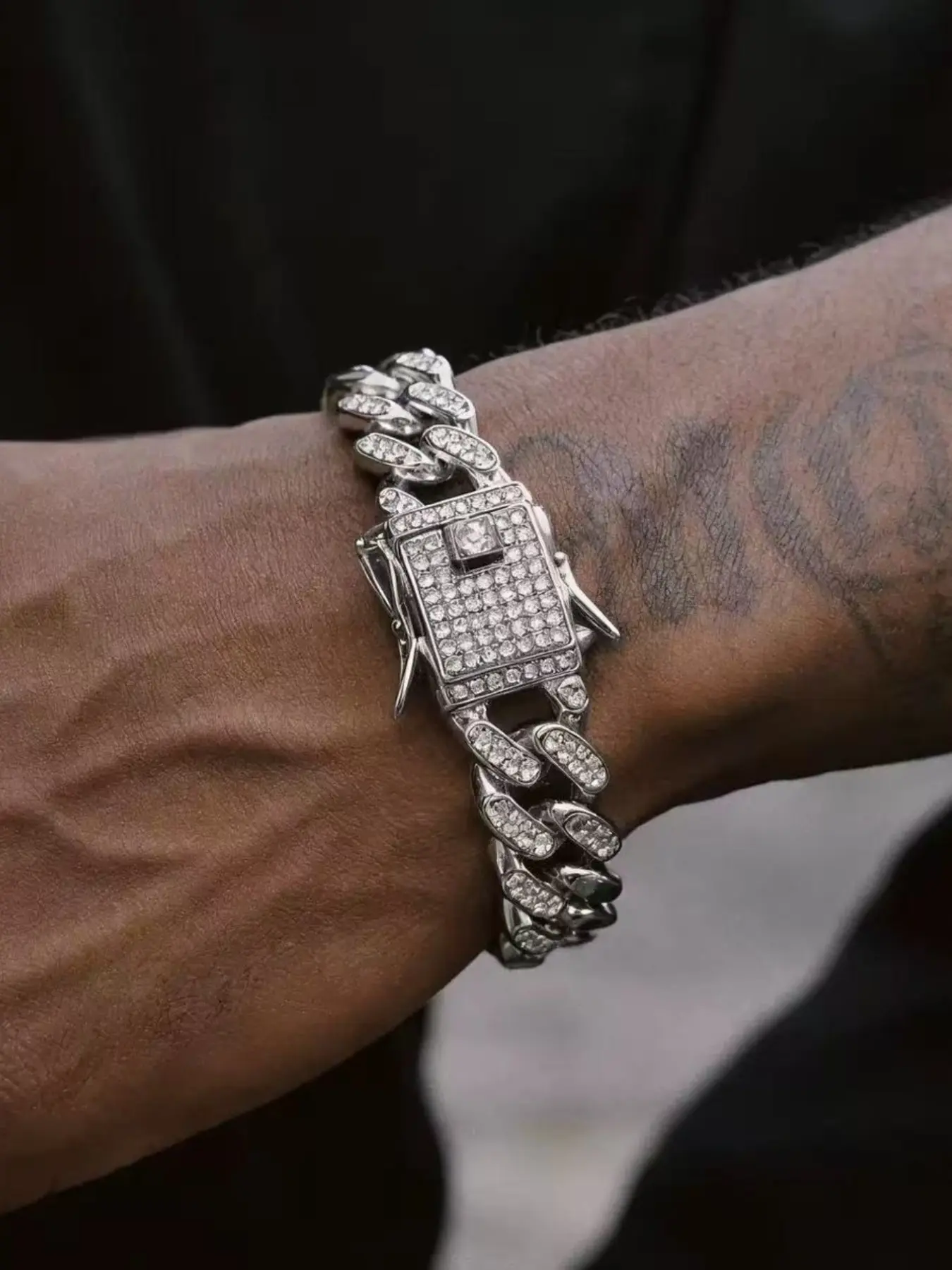 1 piece of hip-hop glitter full-diamond rhinestone bracelet, rapper streetwear Cuban chain accessory, suitable for performances and daily wear