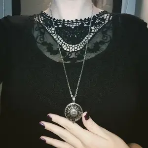 Gothic Perfume Locket - 5 Felt Pads Included